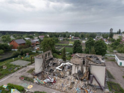 Розстріляна "Мрія" та зруйновані вулиці: у мережі створили панораму злочинів окупантів під Києвом (фото)