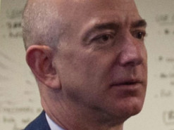 Мне не нужны клиенты-расисты: глава Amazon Джефф Безос выступил с заявлением о протестах в США