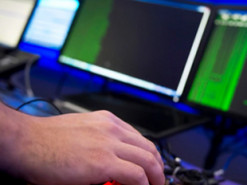 Россиянина приговорили в США к 10 годам тюрьмы за мошенничество