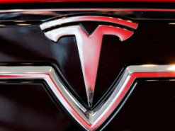 Погибший недавно в Калифорнии водитель Tesla любил хвастаться автопилотом