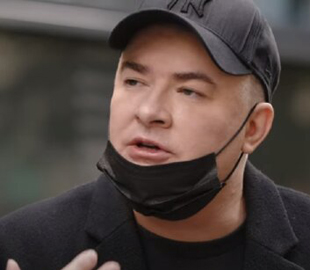 Андрій Данилко сказав, що і чому ховає під кепкою