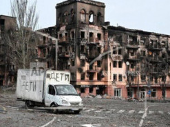 У Маріуполі показали фото центру міста до і після приходу “асвабадітелей”