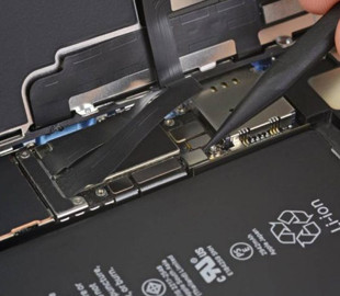 У чому різниця між акумуляторами iPhone 16 та Android