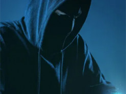 Фейкові чат-боти маскуються під підтримку банків: в Україні з'явився новий вид шахрайства