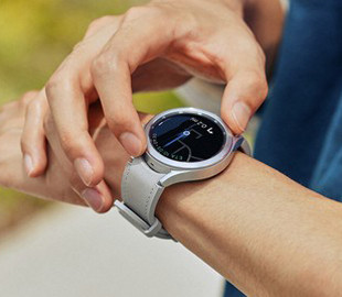 Samsung разработала смарт-часы с солнечной панелью в ремешке