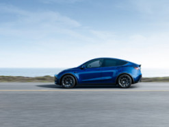 Tesla попалась на списывании двойных платежей – электрокары при этом не доставляют