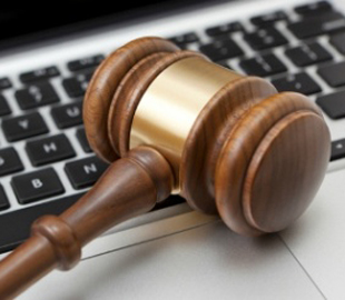 За диверсії та підпали авто судять двох олександрійців