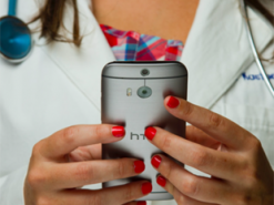 Электронные больничные: полный переход задерживают на месяц