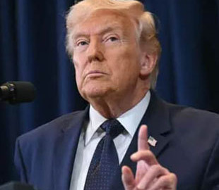 Трамп заявив, що не переймається можливими загрозами дронів для Каліфорнії чи США