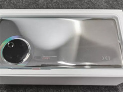 Опубликовано живое фото смартфона Huawei P50