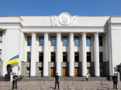 Громадянство України надаватимуть лише за умови іспитів з мови та історії