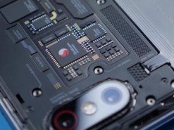 Смартфон Mi 8 Explorer Edition с прозрачным корпусом разобрали и «узнали всю правду»