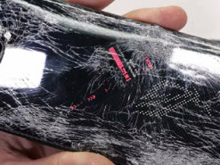 Один из самых мощных смартфонов оказался очень хрупким