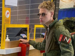 Воруют все подряд: логотип "российского McDonald’s" слишком похож на лого украинской компании