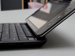 Инсайдеры отыскали уникальный прототип первого Android-смартфона от Sony