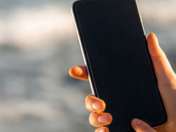 Спасти жизнь в смартфоне: какие чат-боты должны быть у каждого украинца