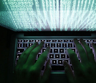 Госдума разрешила Роскомнадзору следить за россиянами через телефон