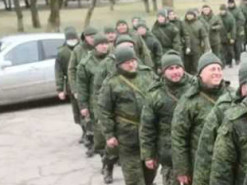 На фронт хочуть мобілізувати мільйон: як кремль обманює росіян