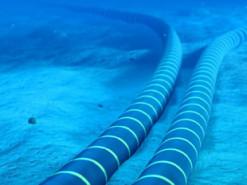 Подводный кабель Google показал зарождение землетрясений и океанских волн