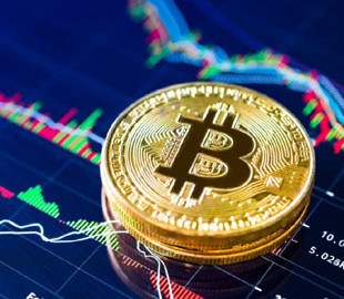 Эксперты прокомментировали падение биткоина