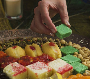 Солодко та корисно. Топ-6 рецептів приготування домашніх цукерок