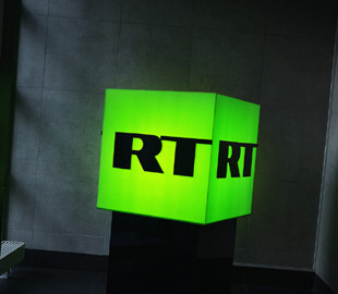 Російським пропагандистам різко збільшили зарплати після початку війни