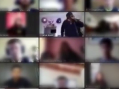 В Эквадоре грабители ворвались в дом к девушке во время урока по Zoom