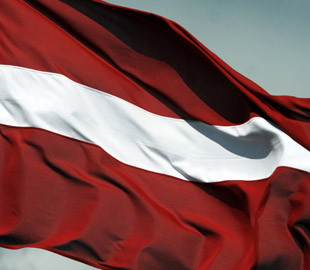 Сайт президента Латвії прибрав російську версію