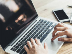 Підтримувала окупацію України та виправдовувала росіян: на Полтавщині засудили жінку