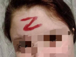 Малювала помадою Z на лобі: на півдні затримано жінку, яка вихваляла окупантів