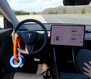 Американські експерти назвали Tesla технічно відсталою