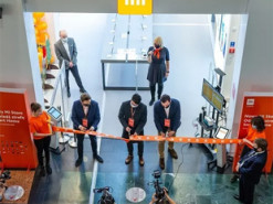 Xiaomi открыла самый большой Mi Store в Европе