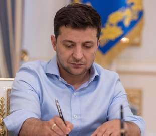 Зеленський підписав укази щодо санкцій проти Шарія та Гужви