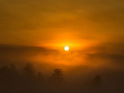 Туман над Києвом не розвіявся: синоптики розповіли, скільки ще він протримається