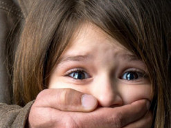 На Днепропетровщине матери отдавали малышей насильникам для создания порнографии