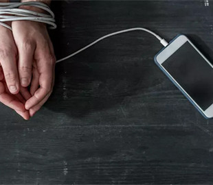 Учёные выяснили, как отказ от смартфона влияет на психическое здоровье человека