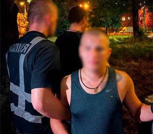 39-річного киянина затримали за збут амфетаміну та Альфа-PVP через пошту