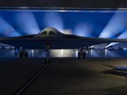 США розглядають створення «літаючого арсеналу» на базі стелс-бомбардувальника B-21