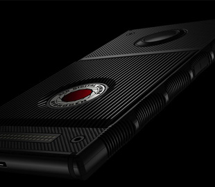 Раскрыто оснащение смартфона RED Hydrogen One с голографическим экраном