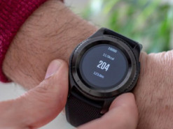 Батарея размером с волос может питать умные часы два года