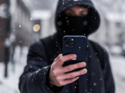 Чому iPhone вимикається на морозі та як цьому запобігти