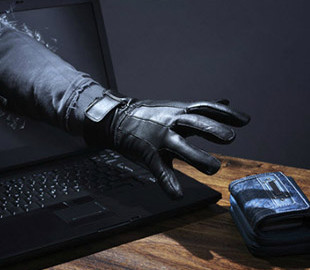 Мужчина перечислил мошенникам 30 тысяч гривен за виртуальный автомобиль