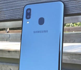 Для Samsung Galaxy A20e вышел октябрьский патч безопасности