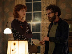 Опубликованы кадры нового фильма Чарли Кауфмана "Думаю, как все закончить" для Netflix