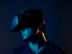 Facebook наймет 10000 сотрудников в ЕС для реализации проекта "Метавселенная"