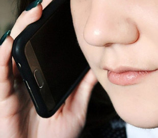 Телефонная мошенница обманула женщину на 10 тысяч гривен