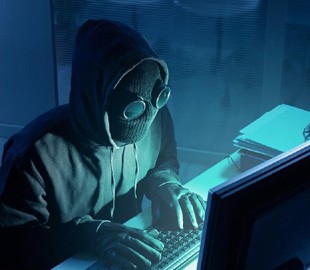Хакеры двое суток активно атакуют избирательную систему Украины - Аваков