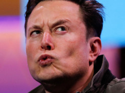 Илон Маск обругал Facebook двумя словами