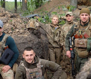 "В их глазах и душах ясность": Залужный показал лица героев, на которых держится Украина