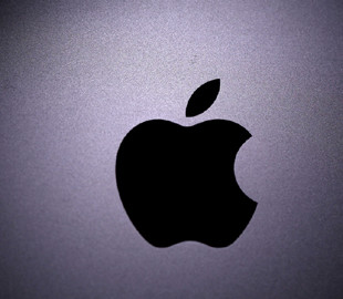 Apple масово блокує акаунти росіян через санкції